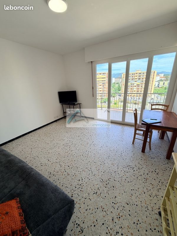 Appartement à louer, 24m², Ajaccio