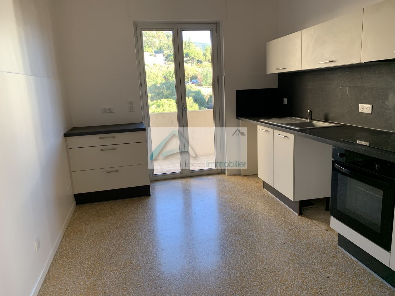 Appartement à louer, 70m², Ajaccio