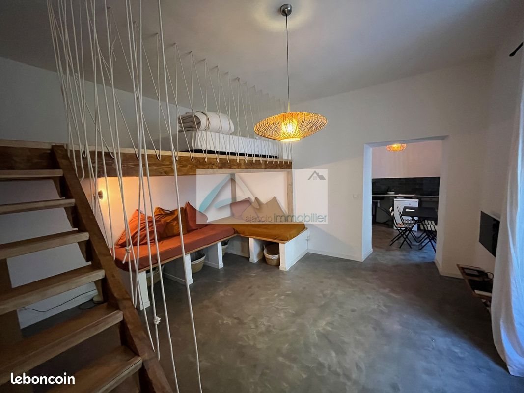 Appartement à louer, 34m², Ajaccio