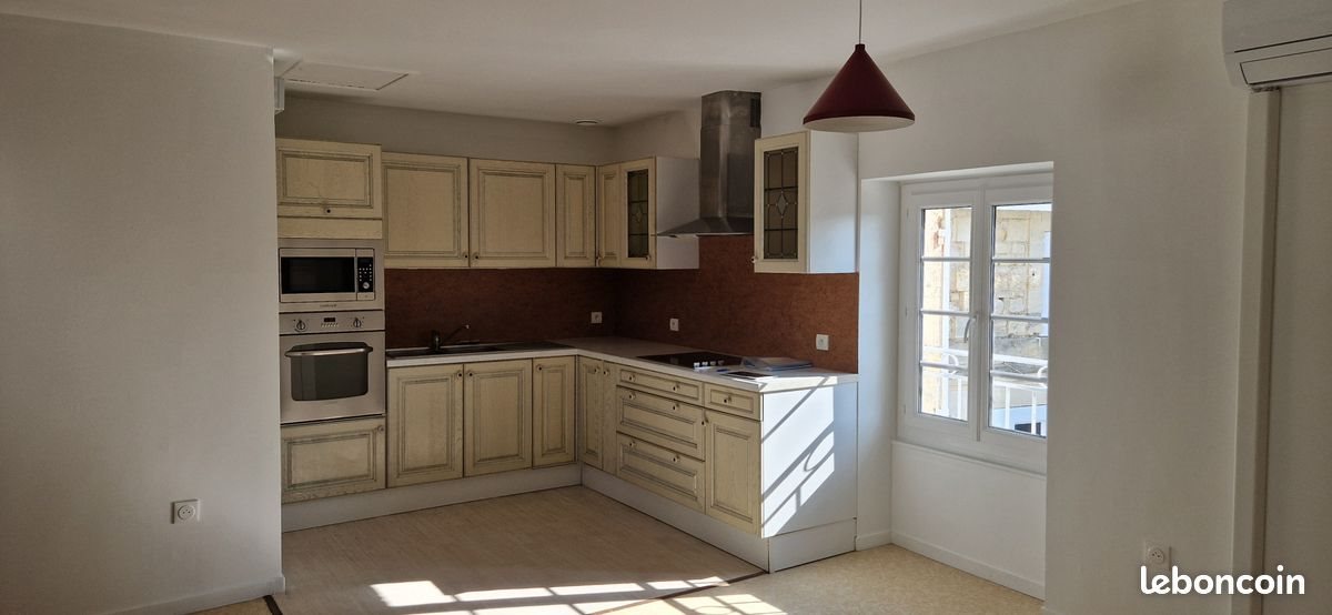 Appartement à louer, 75m², Pauillac