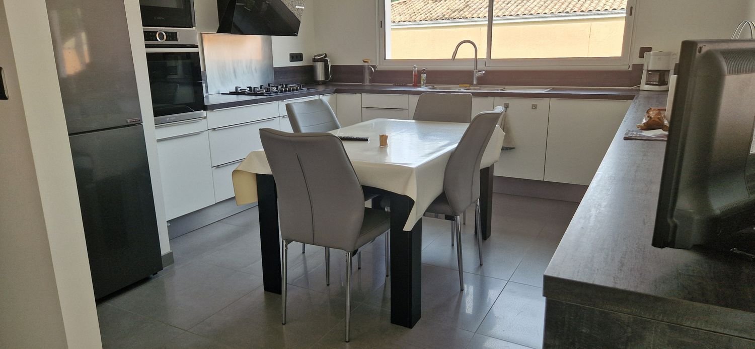 Maison à vendre, 145m², Avensan