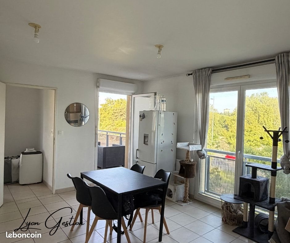 Appartement à louer, 41m², Bron