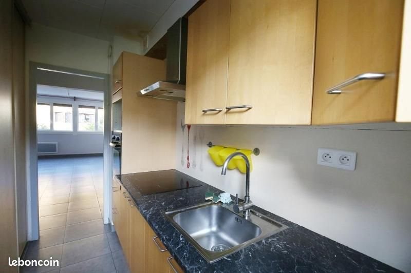 Appartement à louer, 80m², Millau