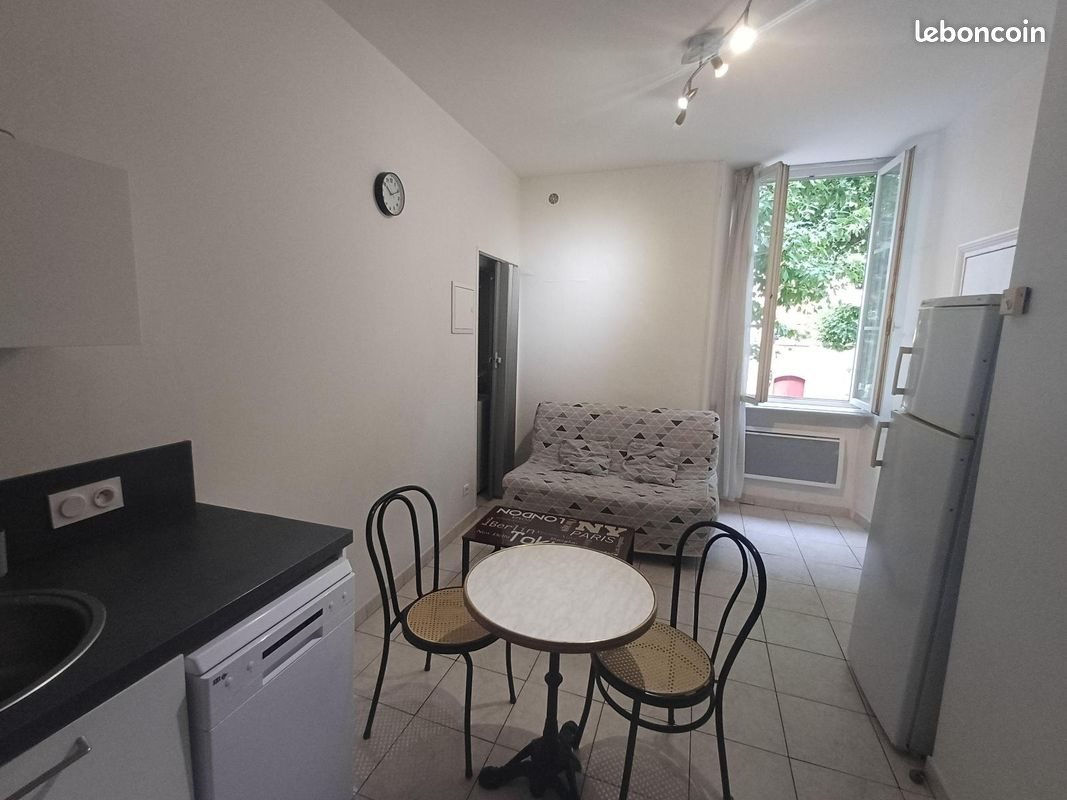 Appartement à louer, 28m², Millau