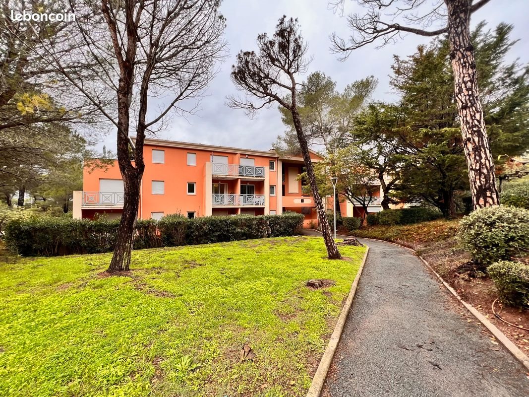 Appartement à louer, 27m², Saint-Raphaël