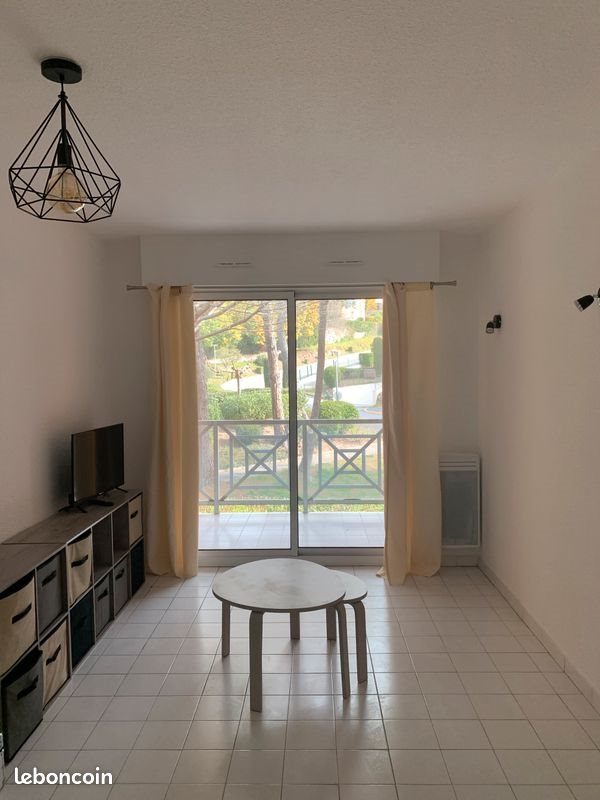 Appartement à louer, 27m², Saint-Raphaël