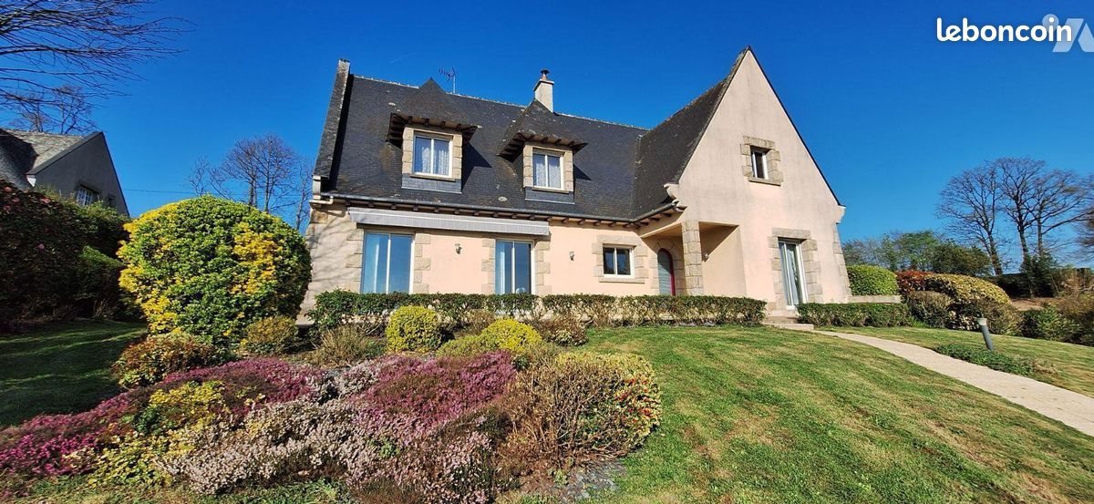 Maison à vendre, 239m², Gosné