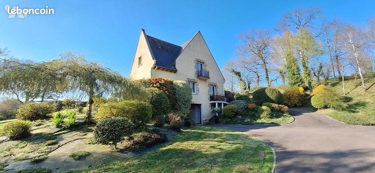 Maison à vendre, 239m², Gosné