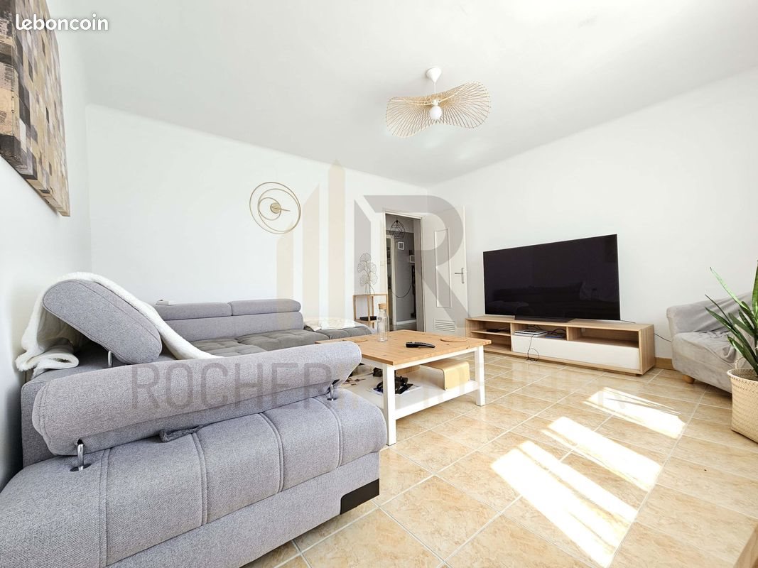 Appartement à louer, 74m², Marvejols
