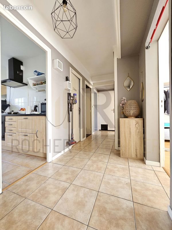 Appartement à louer, 74m², Marvejols
