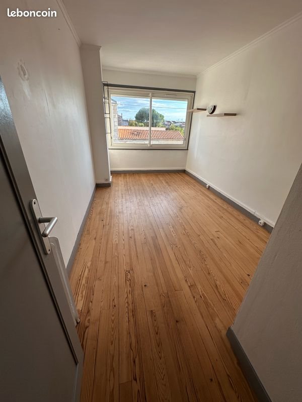 Appartement à louer, 60m², Rochefort