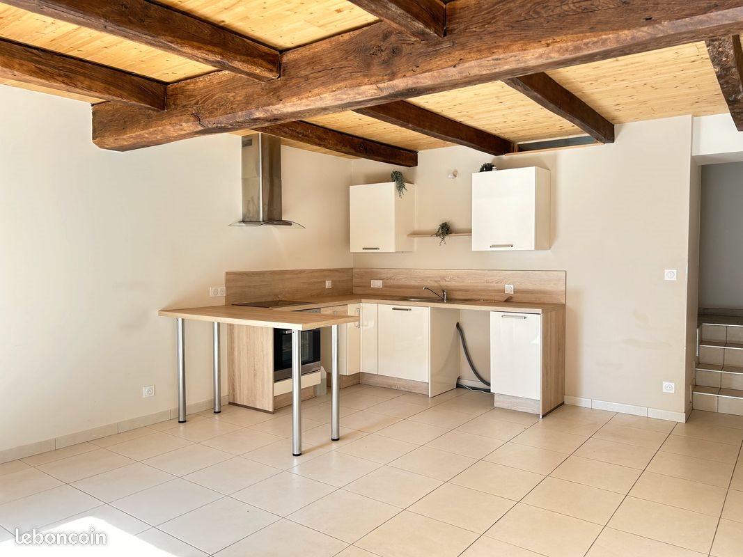 Maison à louer, 61m², Amailloux