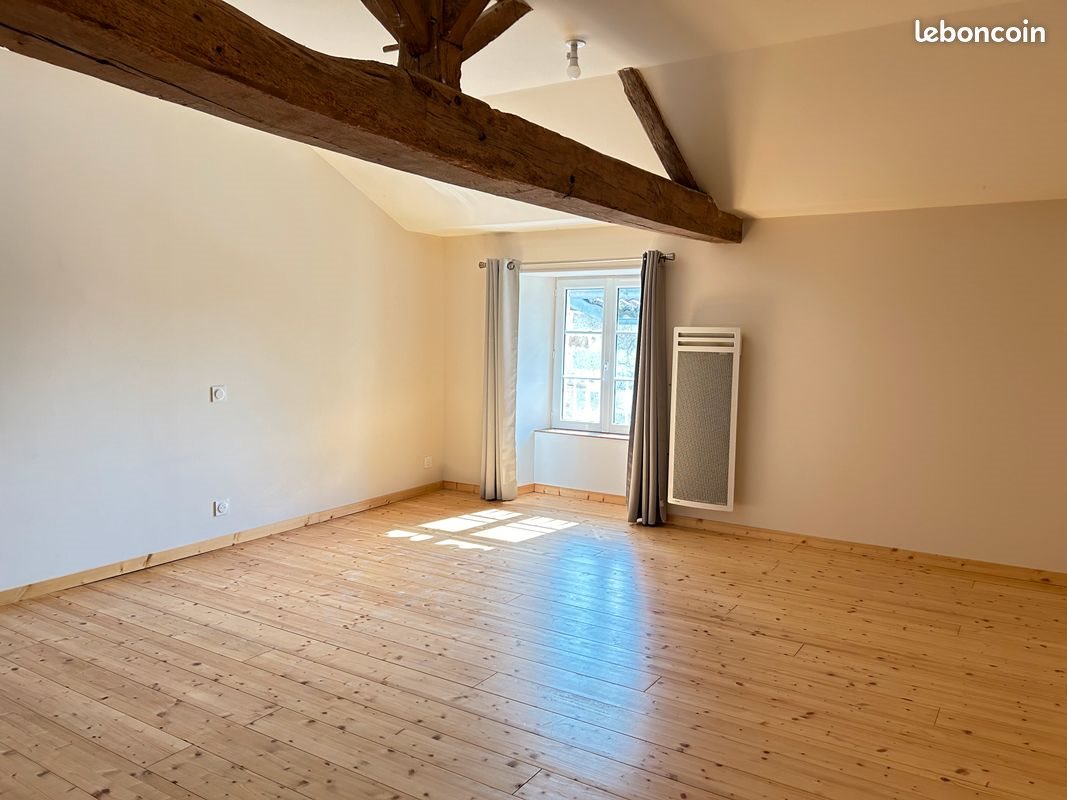 Maison à louer, 61m², Amailloux