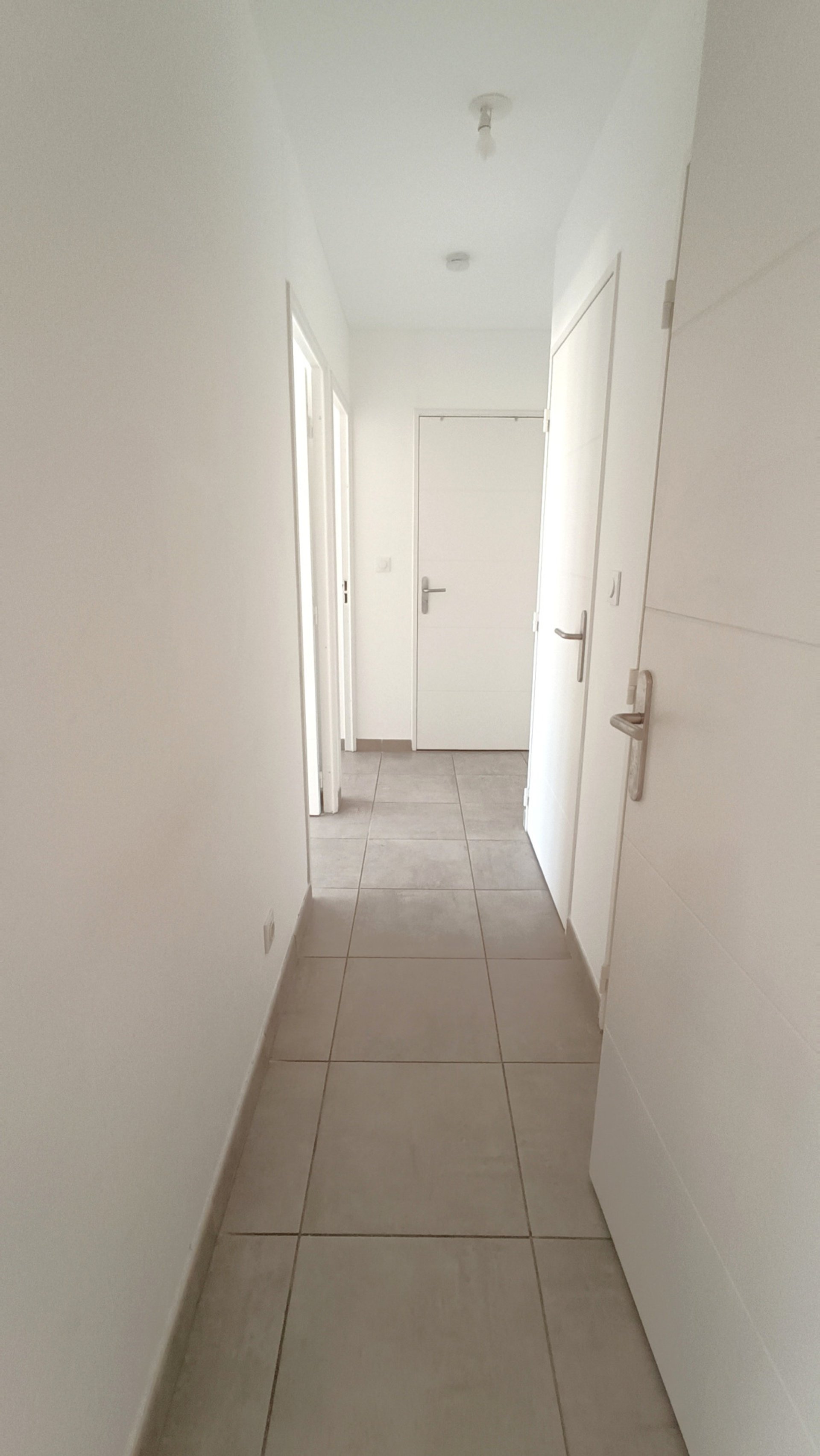 Appartement à louer, 61m², Marseille 4ème