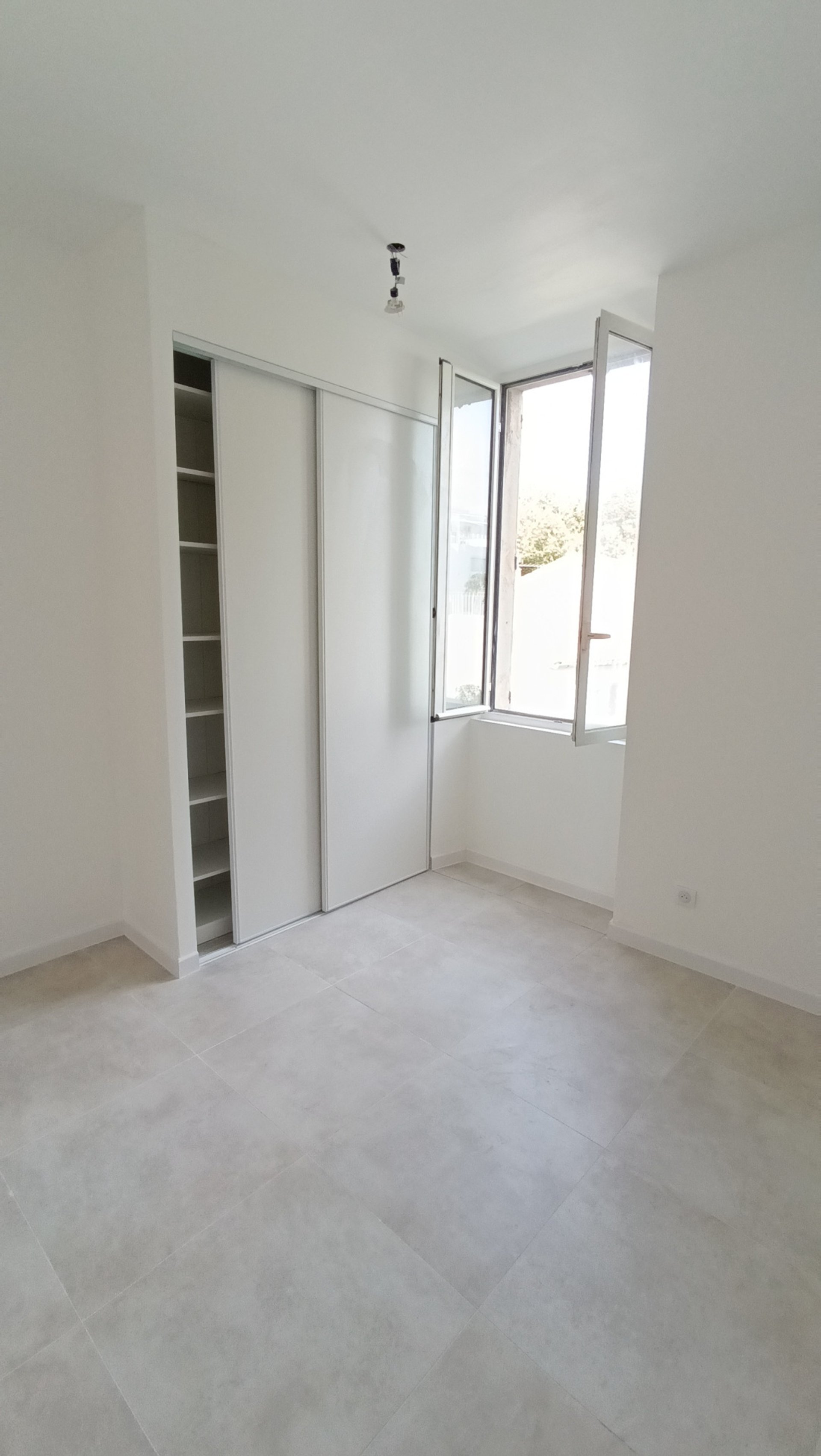 Appartement à louer, 40m², Marseille 9ème
