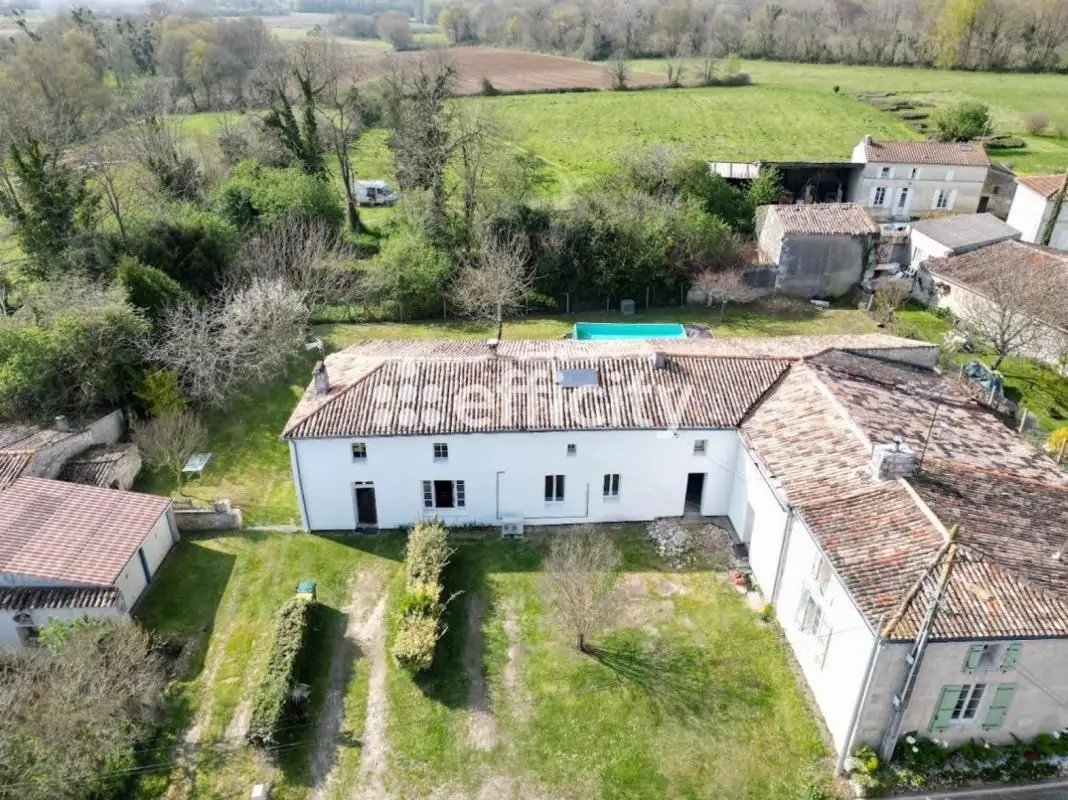Maison à vendre, 124m², Mortagne-sur-Gironde