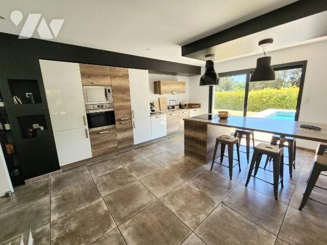 Maison à vendre, 220m², Uchaux