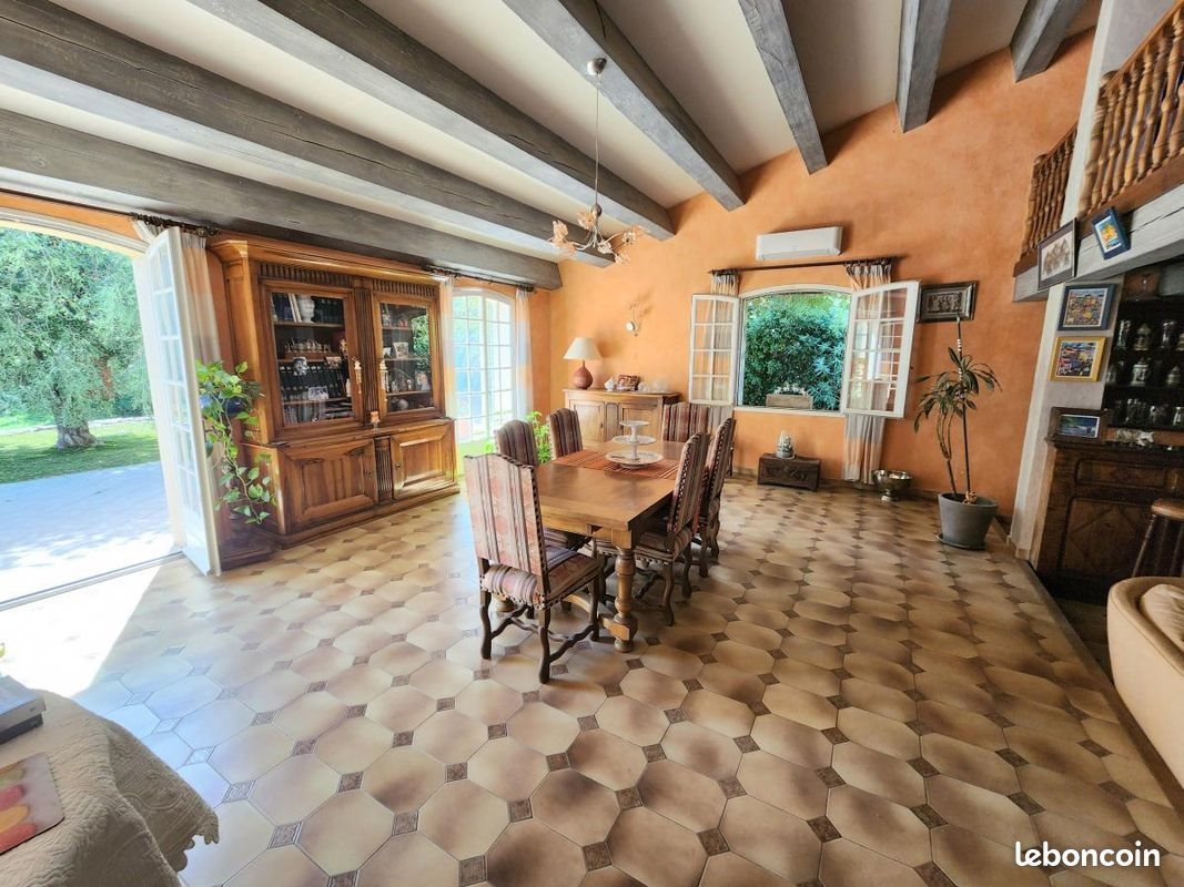 Maison à vendre, 200m², Bourg-Saint-Andéol
