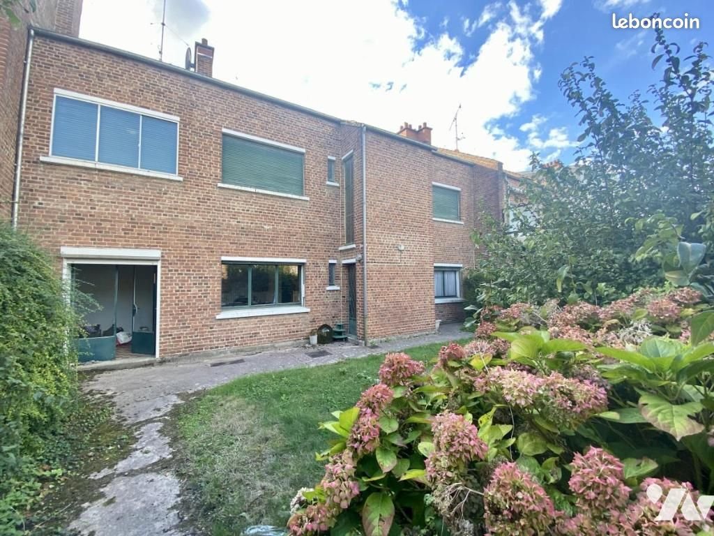 Maison à vendre, 190m², Solesmes