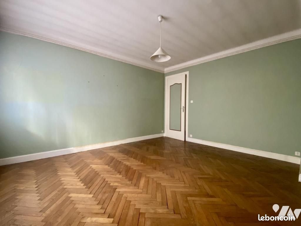 Maison à vendre, 190m², Solesmes