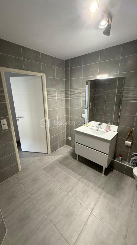 Appartement à louer, 45m², La Roque-d'Anthéron