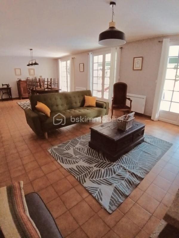 Maison à vendre, 119m², Saint-Julien-en-Born