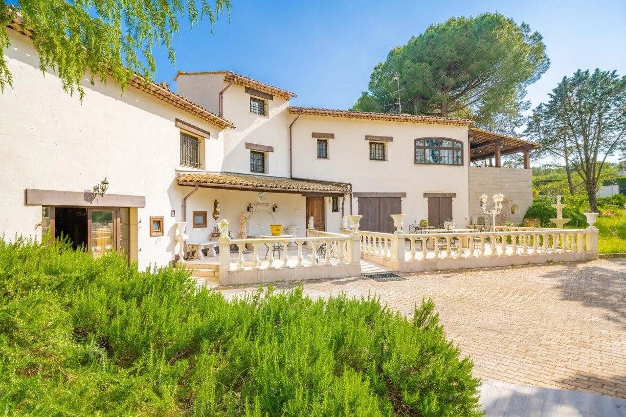 Maison à vendre, 370m², Mouans-Sartoux