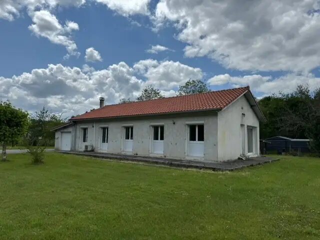 Maison à louer, 121m², Salaunes