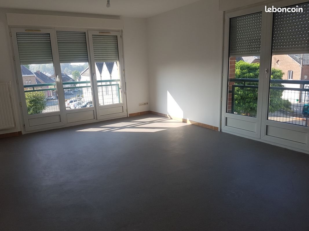 Appartement à louer, 83m², Avesnelles