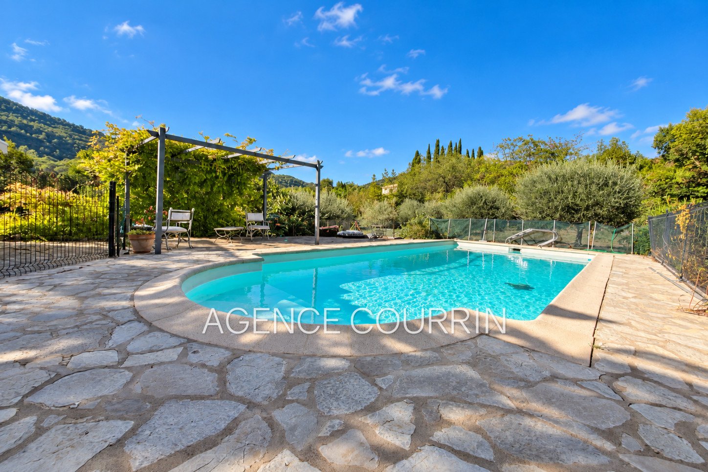 Maison à vendre, 217m², Le Bar-sur-Loup