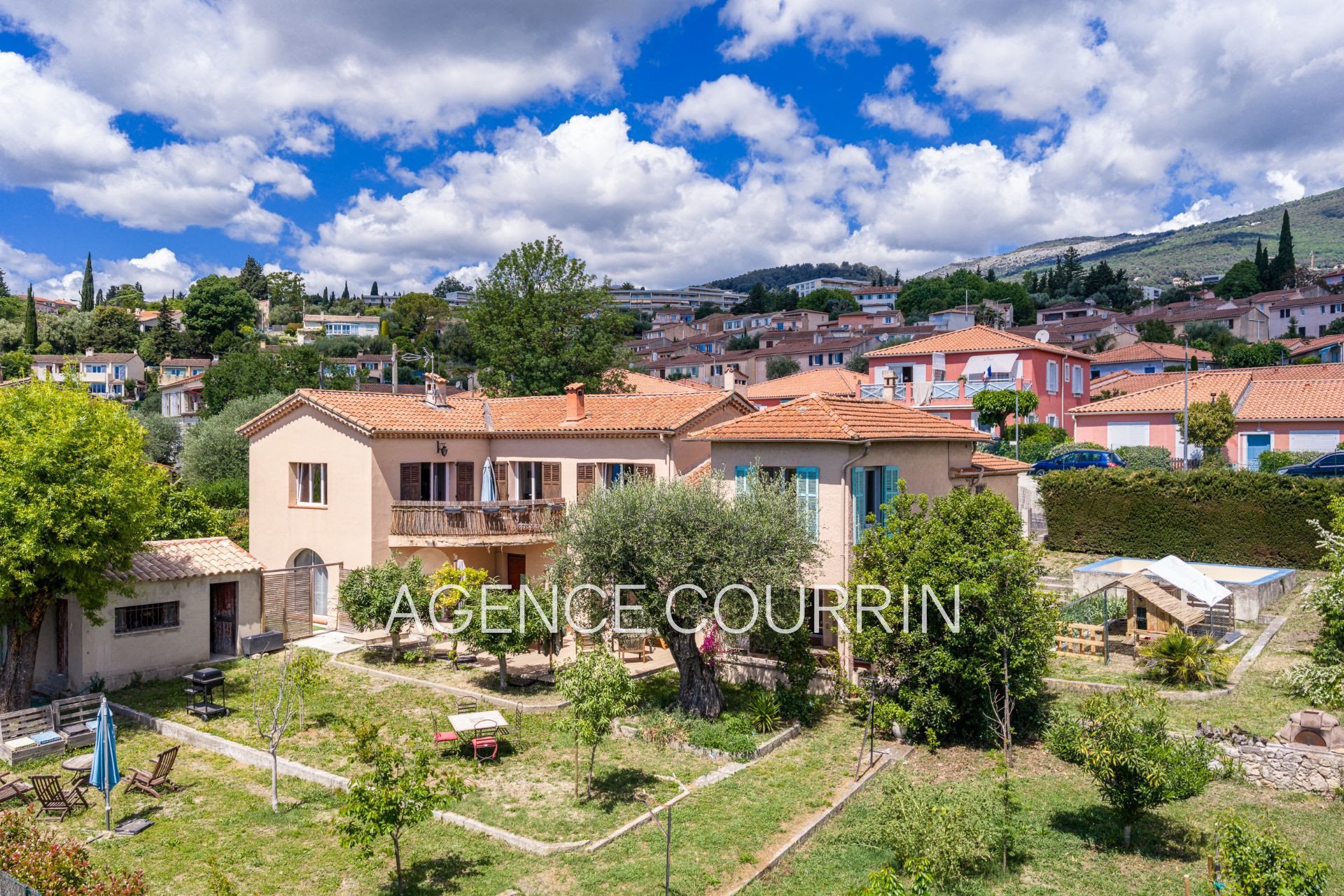 Maison à vendre, 238m², Grasse