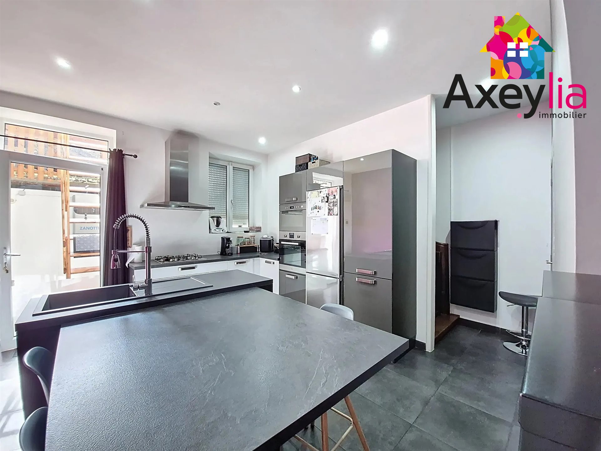 Maison à vendre, 182m², Charlieu