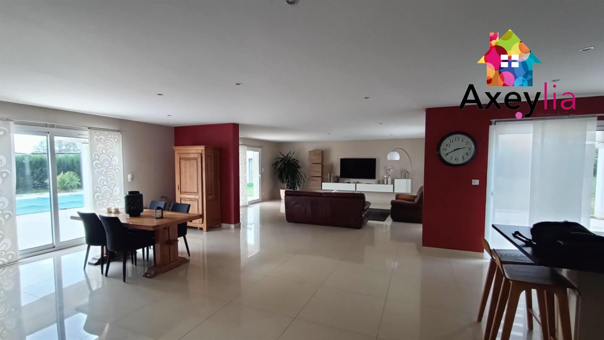 Maison à vendre, 332m², Digoin