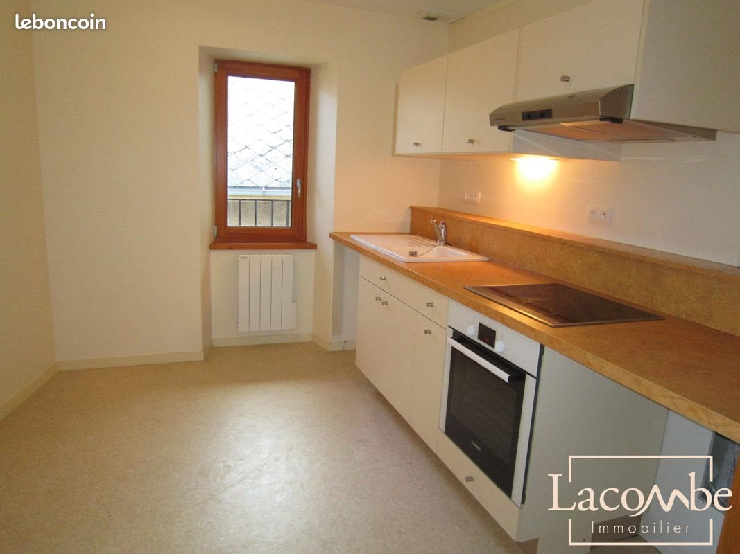 Appartement à louer, 65m², Fréterive