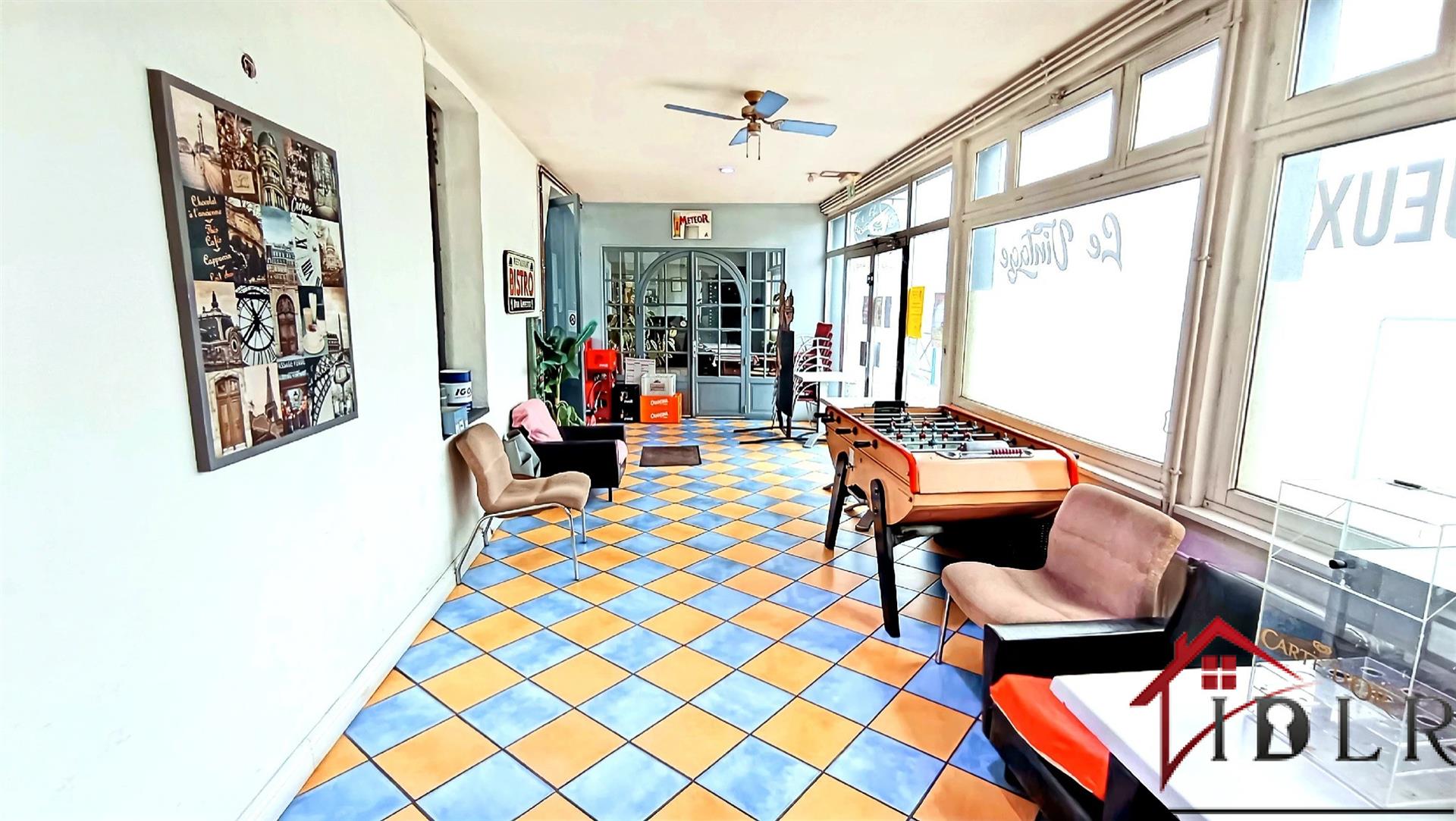 Maison à vendre, 340m², Bruyères