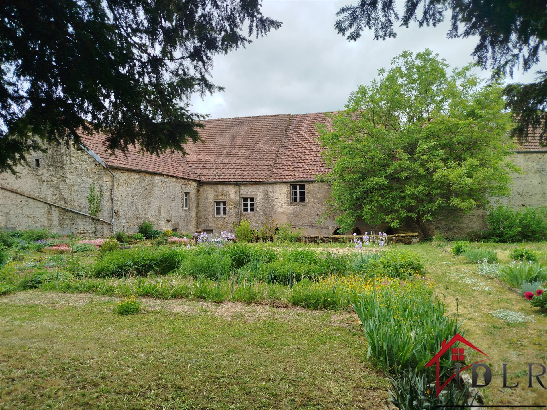 Maison à vendre, 333m², Chassigny