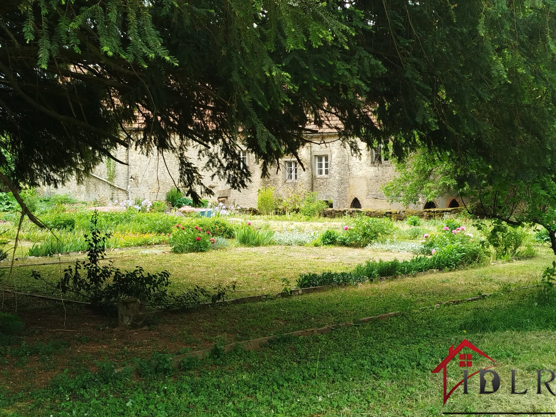 Maison à vendre, 333m², Chassigny