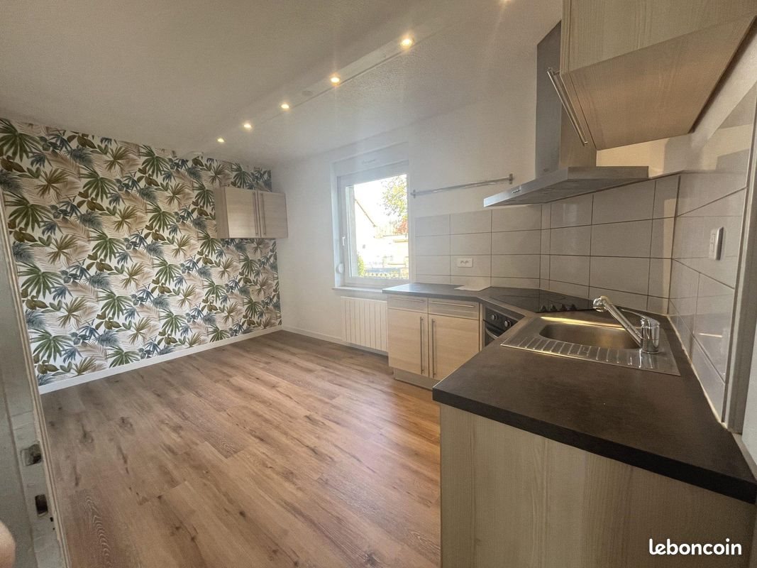 Maison à louer, 88m², Réding