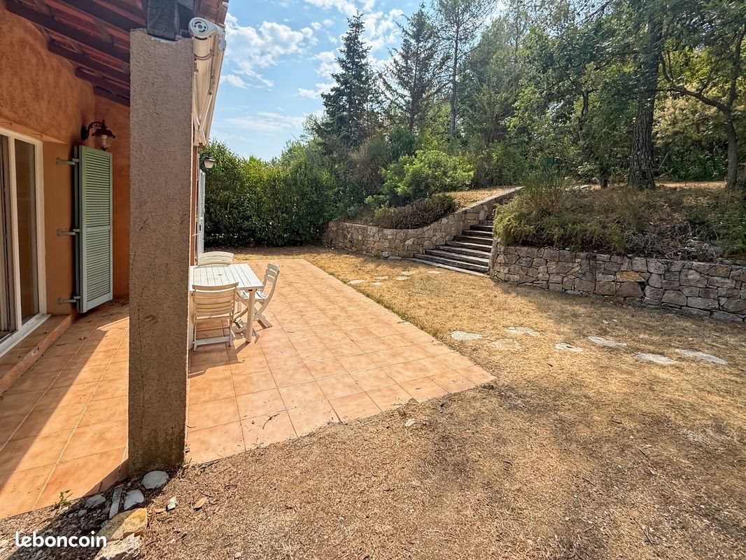 Maison à louer, 80m², Valbonne