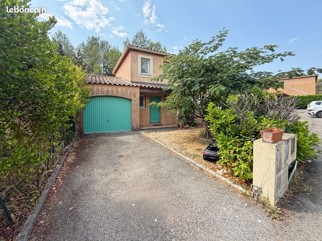 Maison à louer, 80m², Valbonne