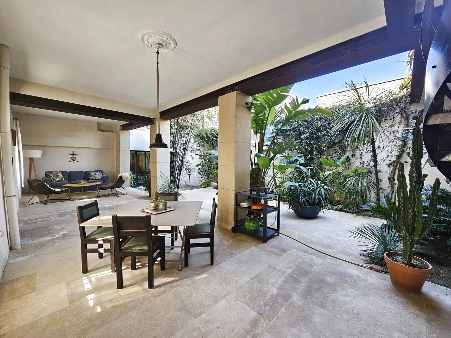 Maison à vendre, 232m², Saint-Laurent-d'Aigouze