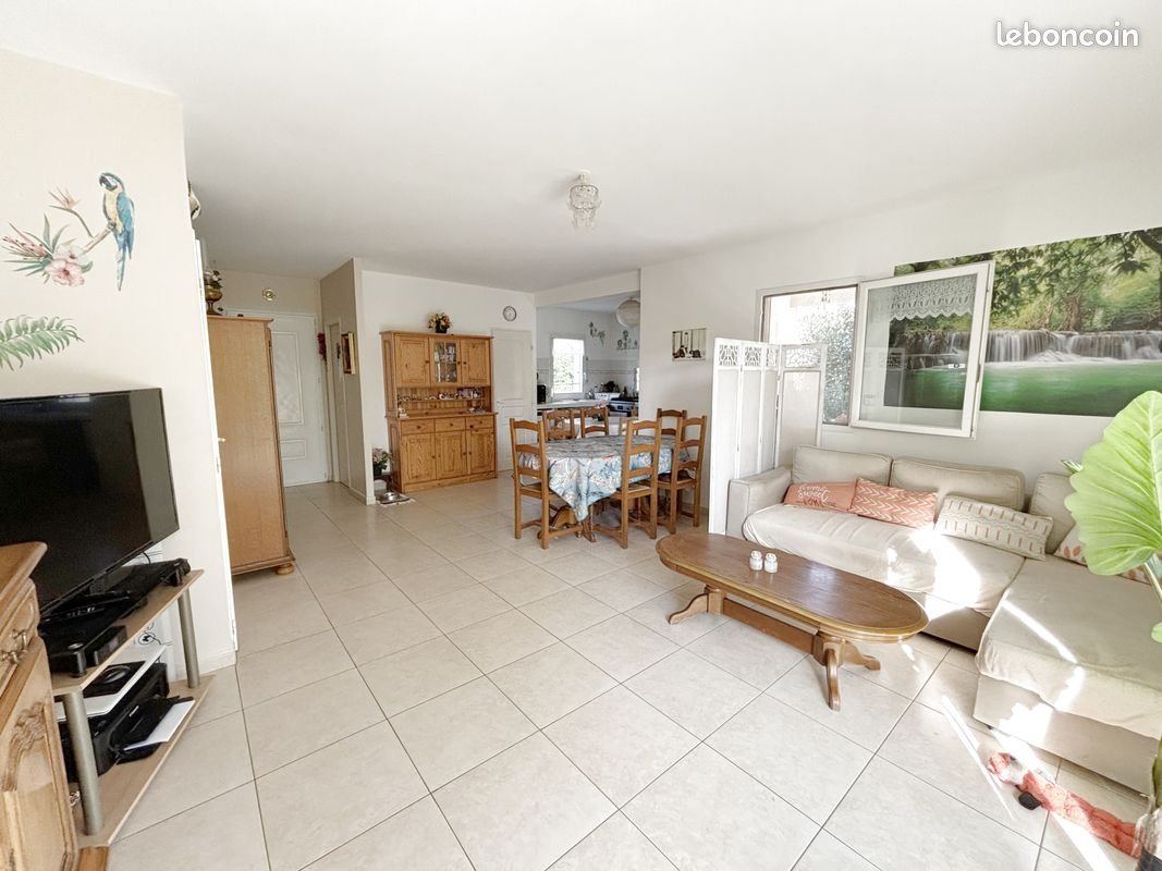 Maison à louer, 91m², Aigues-Mortes