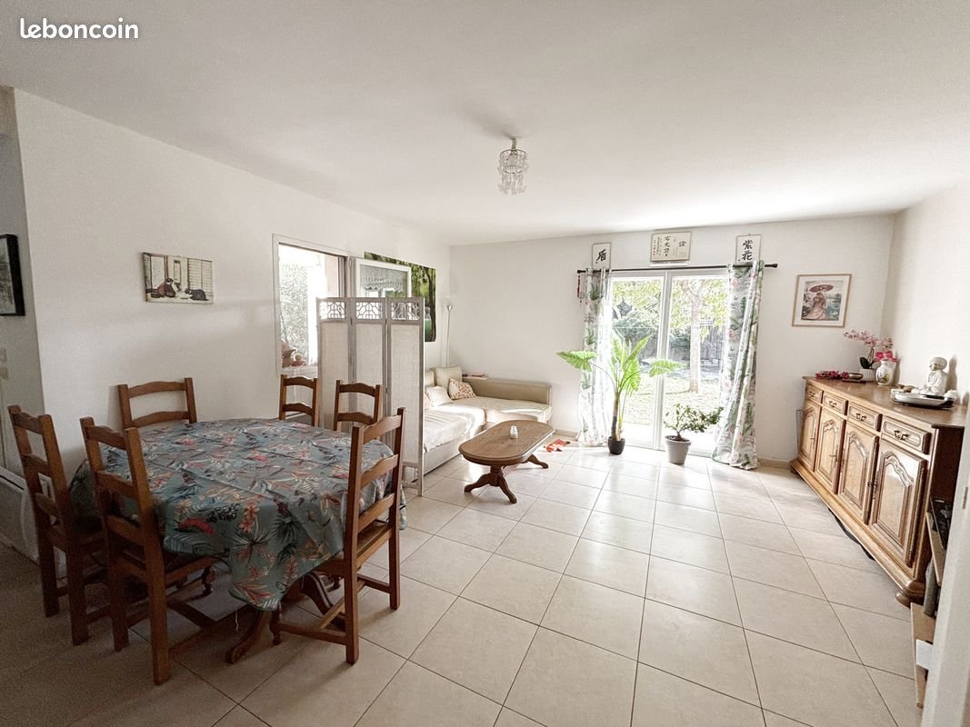 Maison à louer, 91m², Aigues-Mortes
