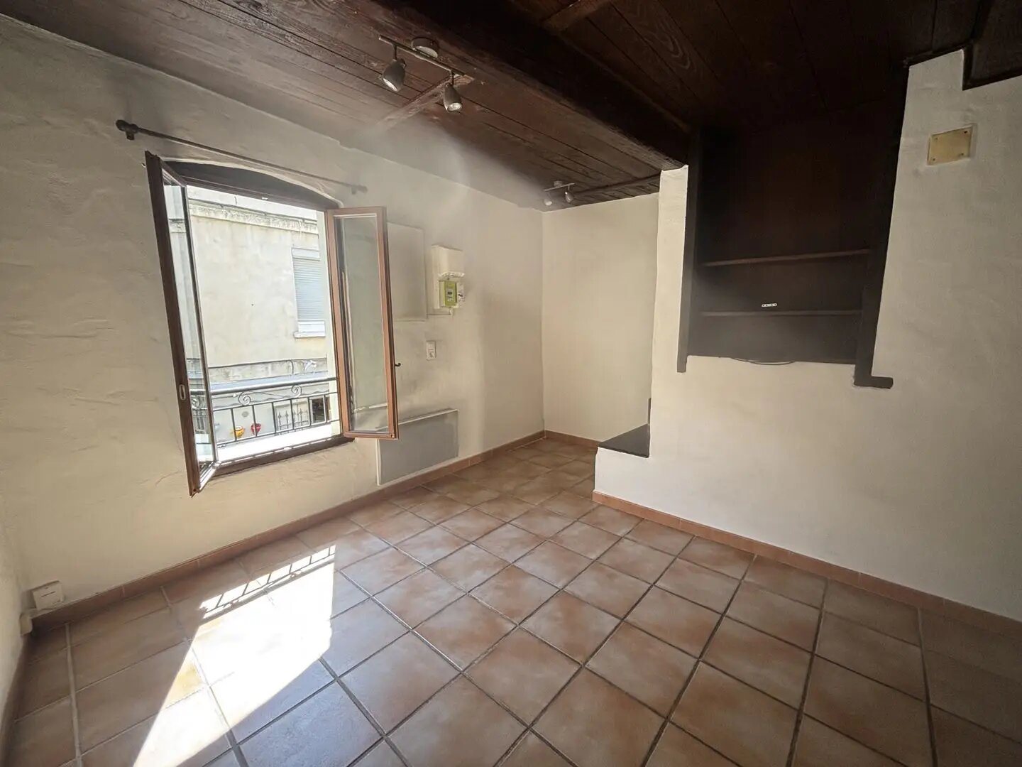 Appartement à louer, 31m², Saint-Laurent-d'Aigouze