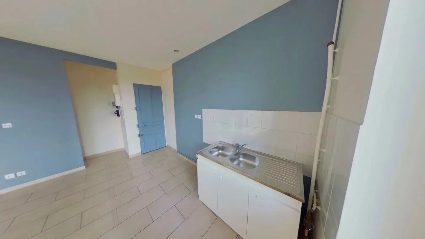 Appartement à louer, 28m², Saint-Étienne