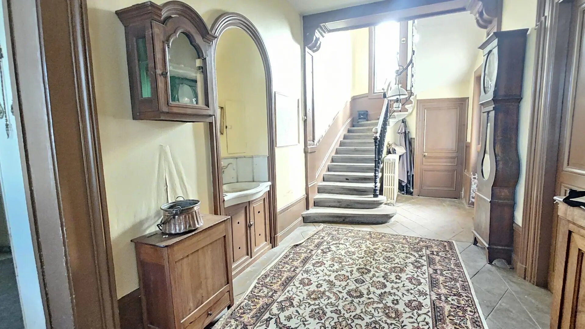 Maison à vendre, 450m², L'Etrat