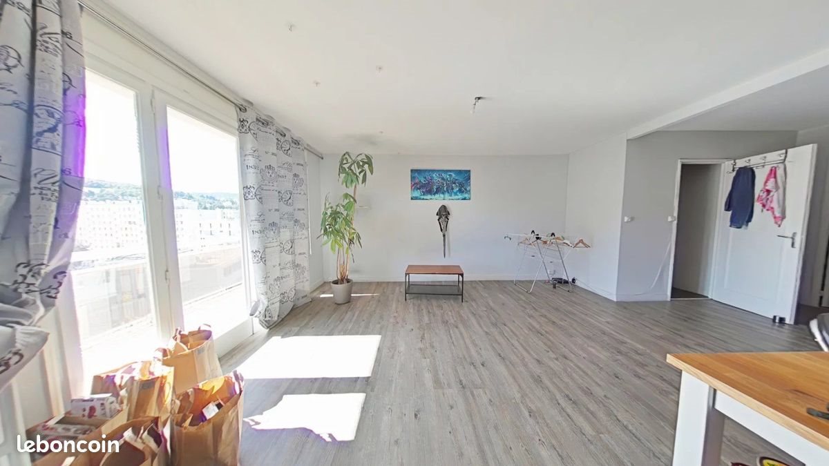 Appartement à louer, 70m², Saint-Etienne