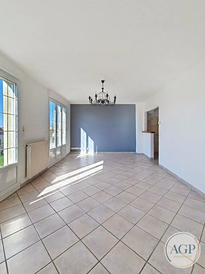 Maison à vendre, 71m², Corquilleroy