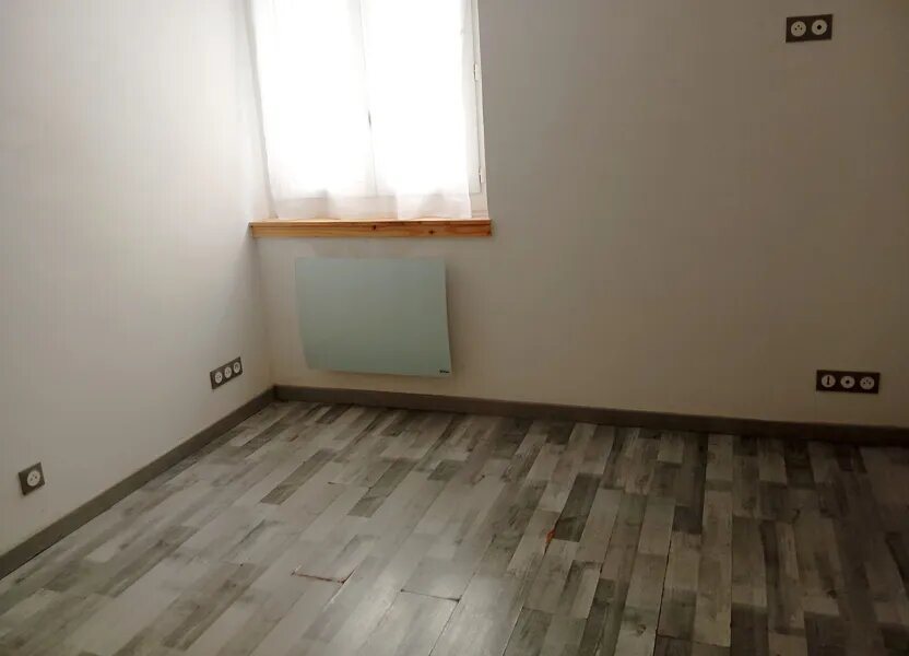 Appartement à louer, 20m², La Crau