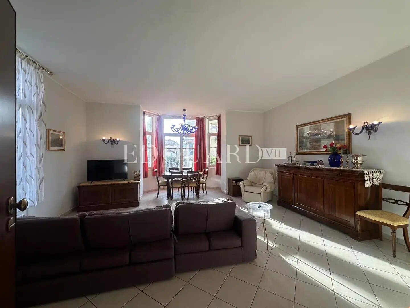 Appartement à louer, 85m², Menton